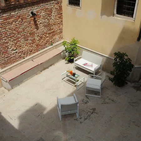 Ca' Del Cortile Apartment Venice Exterior photo